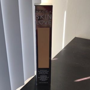 Becca Skin Love Foundation